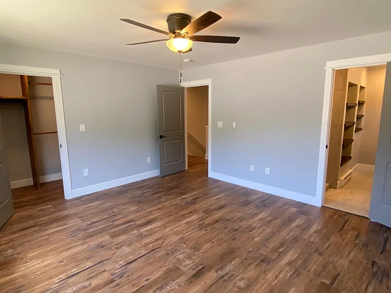 520 W 4th St — Photo 14