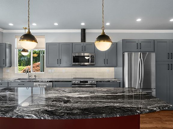 5th image of 106 Shamrock Circle