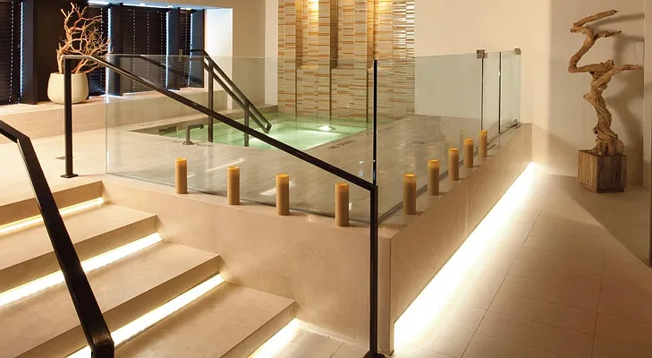 Sold by Compass | media 25