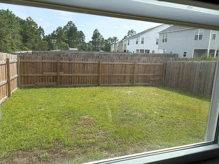408 Vandemere Ct — Photo 34