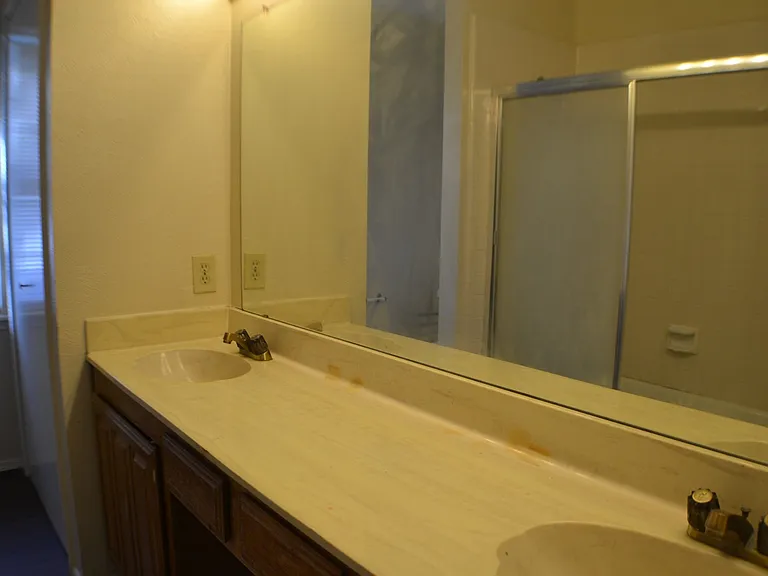 1515 Bandera Dr — Photo 8