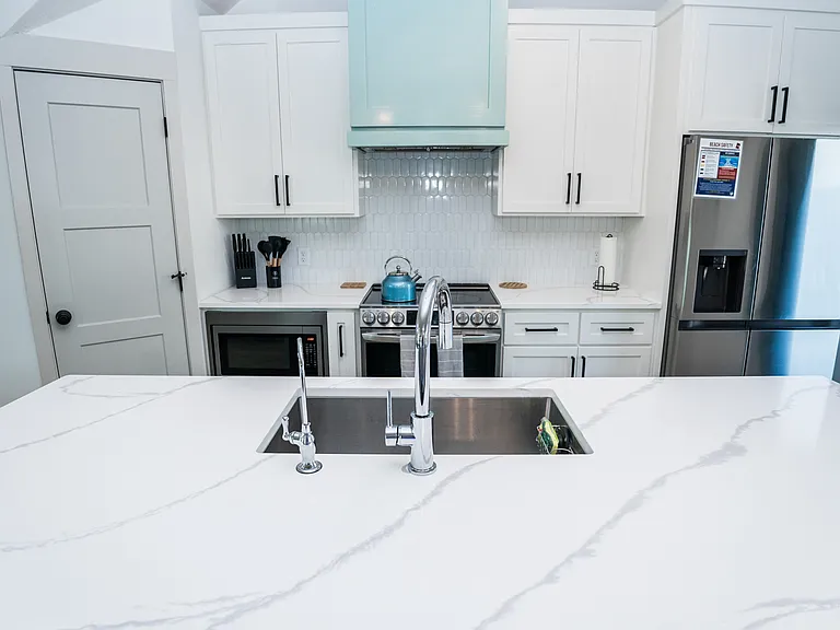 22524 Lakeview Dr — Photo 27