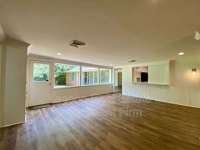 208 Bruce Ave — Photo 11