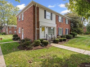 650 Cadieux Rd #1, Grosse Pointe, MI 48230