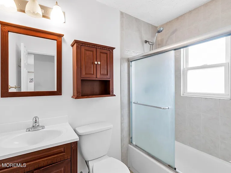321 Shore Dr #18 — Photo 8