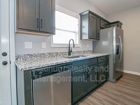 5th image of 1115 Hillwood Dr #B6
