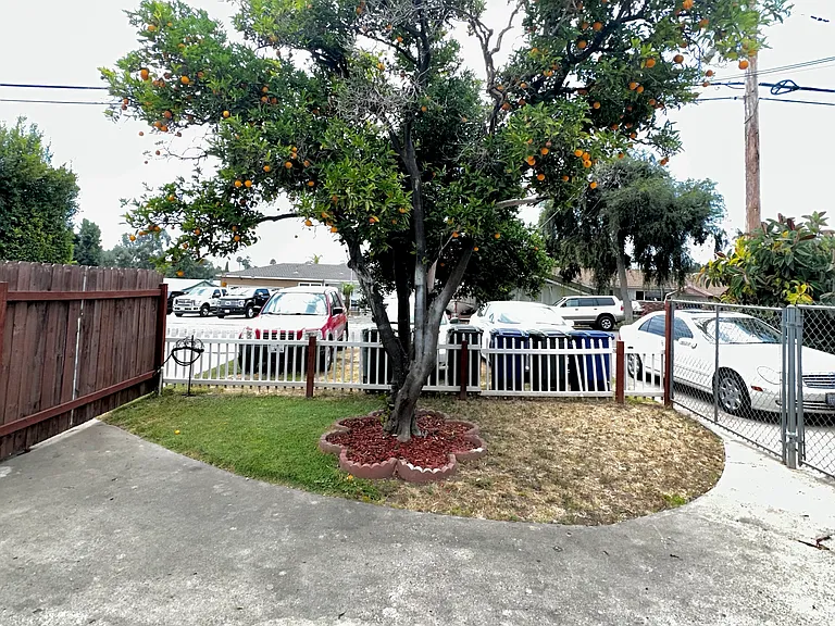 8314 Golden Ave #A — Photo 4