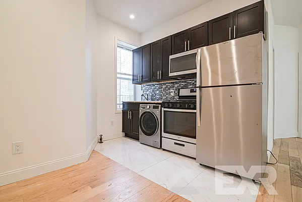 Rented by EXR | media 1