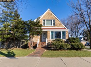 5557 S Tripp Ave, Chicago, IL 60629