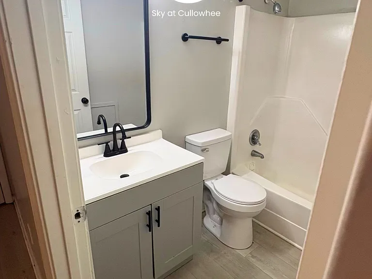 Sky at Cullowhee - Modern Living! - 50 % off First month — Photo 22
