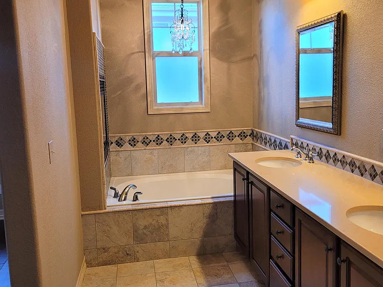 10075 Bluffmont Ct — Photo 12