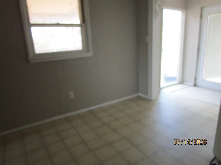 705 S Cornell Ave — Photo 4