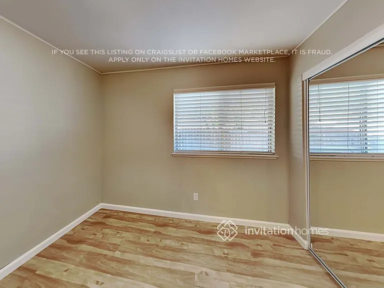 137 Catalpa Ln — Photo 9