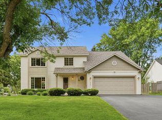 9445 Hillingdon Rd, Woodbury, MN 55125
