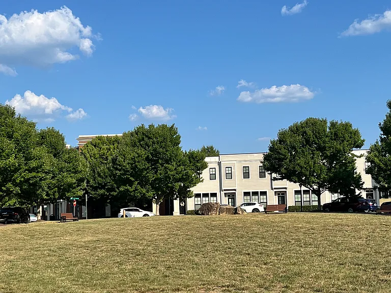 101 W Winmore Ave — Photo 11