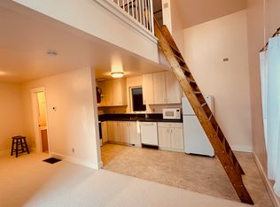 111 NE 42nd St, Seattle, WA 98105