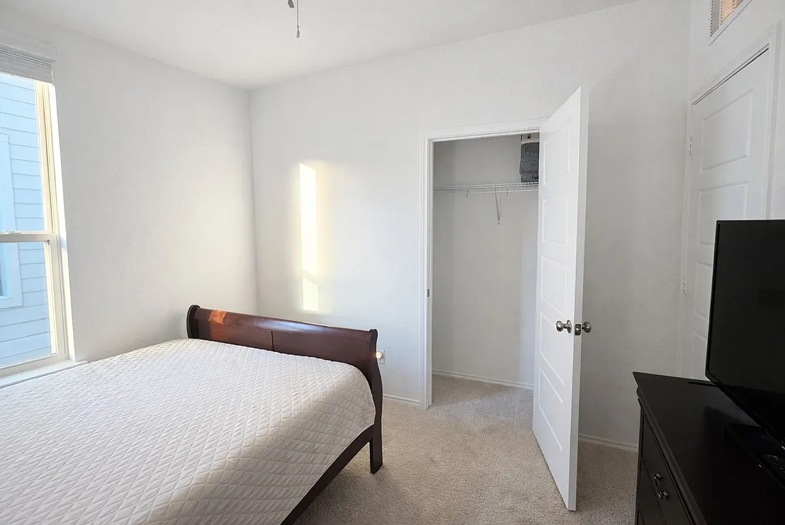 3 bed, 1408 sqft, $750 — Photo 3