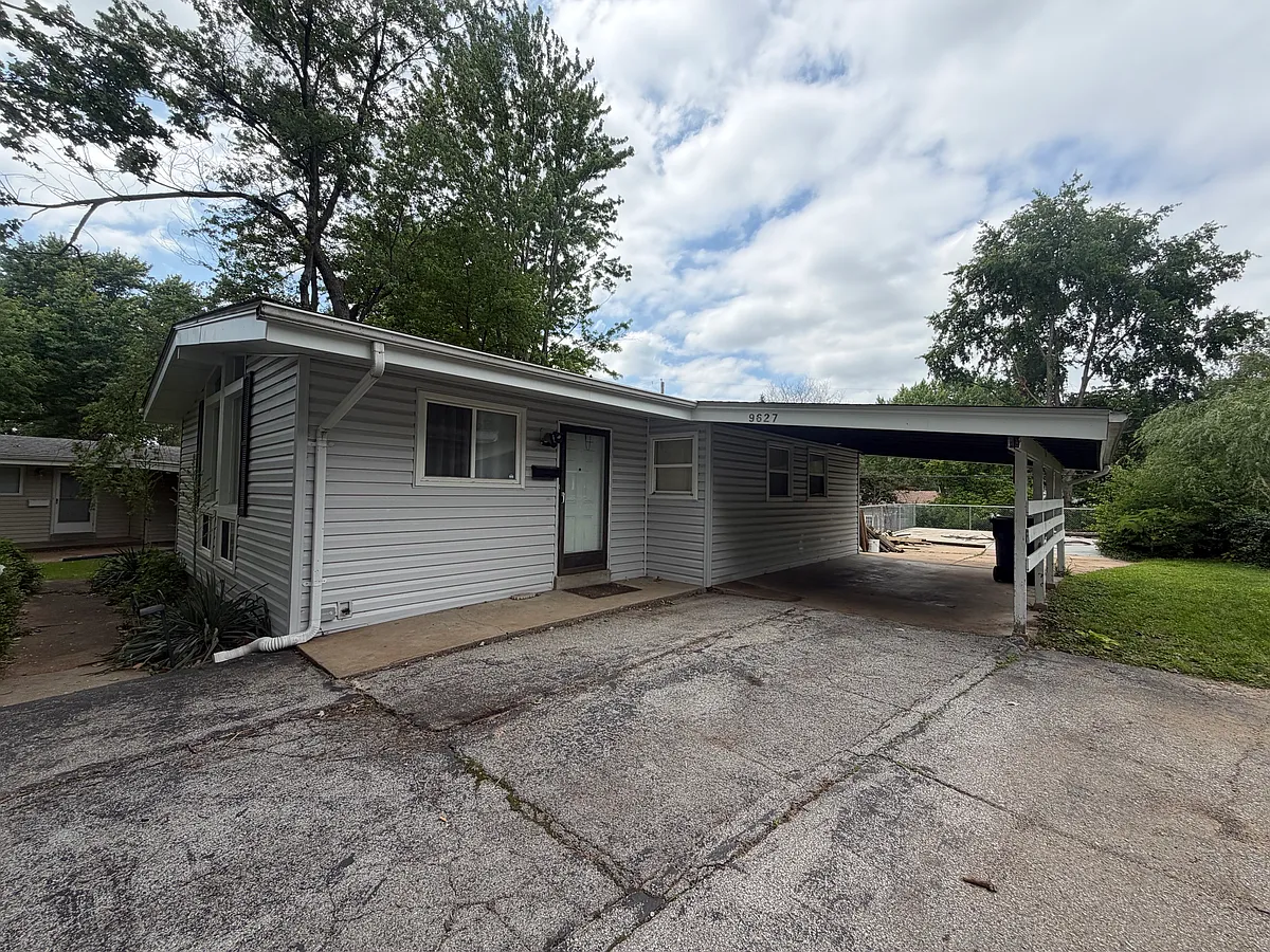 Building Photo - 9627 Harold Dr