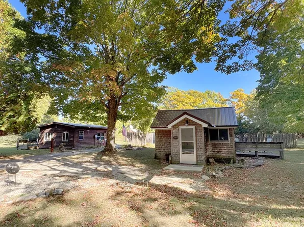 1924 Gasoline Town Rd, Washington Island, WI 54246