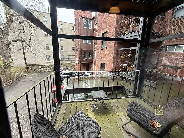 10 Park St #1 — Photo 8