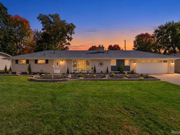 17310 Mayfield St, Livonia, MI 48152