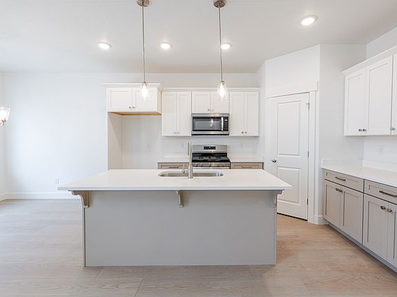 4th image of 4747 S Olive Ave #407