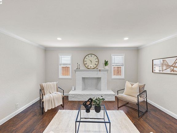 2nd image of 5582 Jonathan Dr
