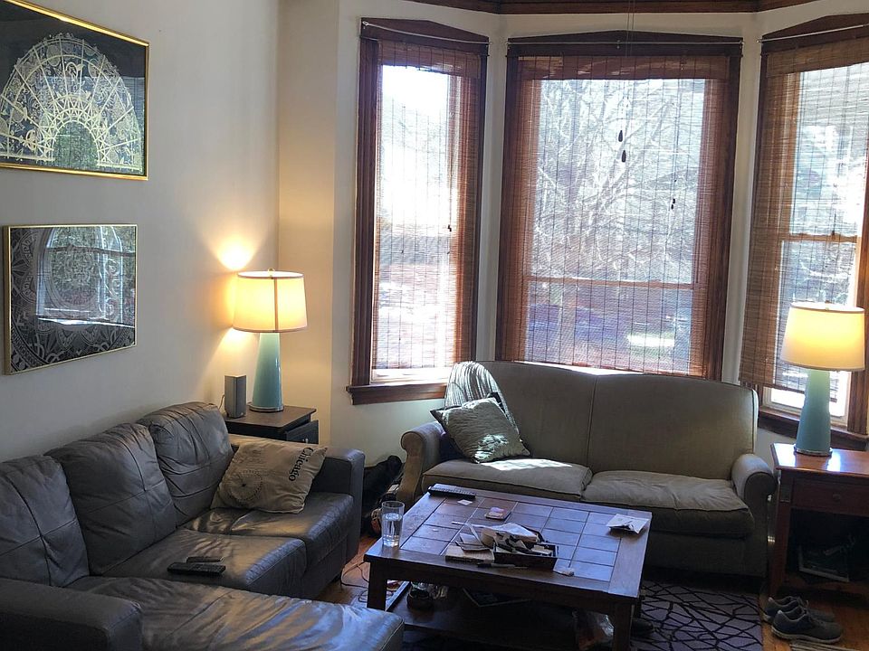 1st image of 2941 N Whipple St #1