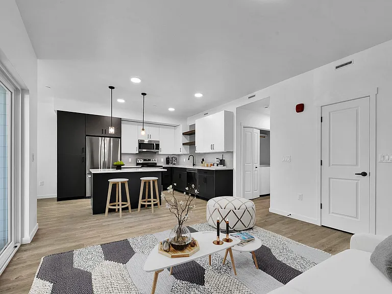 Milstick Apartments — Photo 9