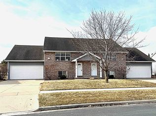 118 E River Dr, De Pere, WI 54115