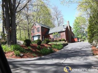 6 Hawley Ter, Danbury, CT 06811