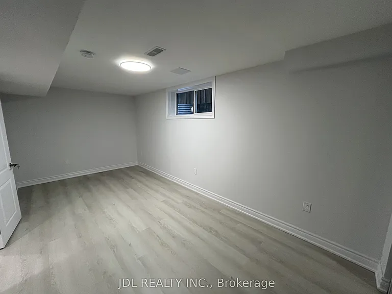 82 Puccini Dr — Photo 15