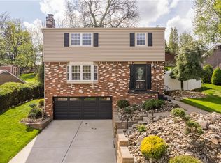 130 Foxcroft Rd, Pittsburgh, PA 15220