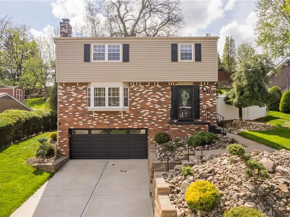 130 Foxcroft Rd, Pittsburgh, PA 15220