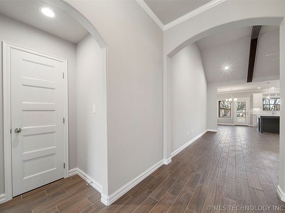 5th image of 3302 Heritage Hills Pkwy