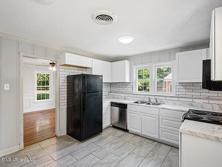 8846 Millbranch Rd — Photo 8