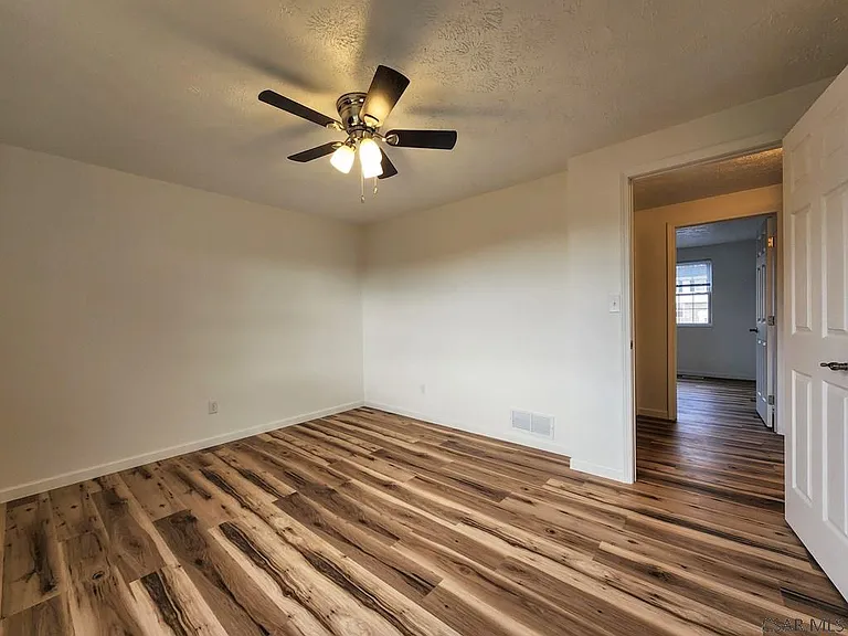 431 Devon Dr — Photo 18