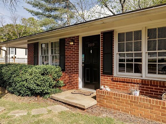 3rd image of 2019 S Lumpkin St