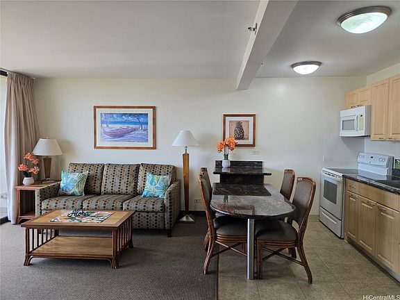 4th image of 229 Paoakalani Ave #1812