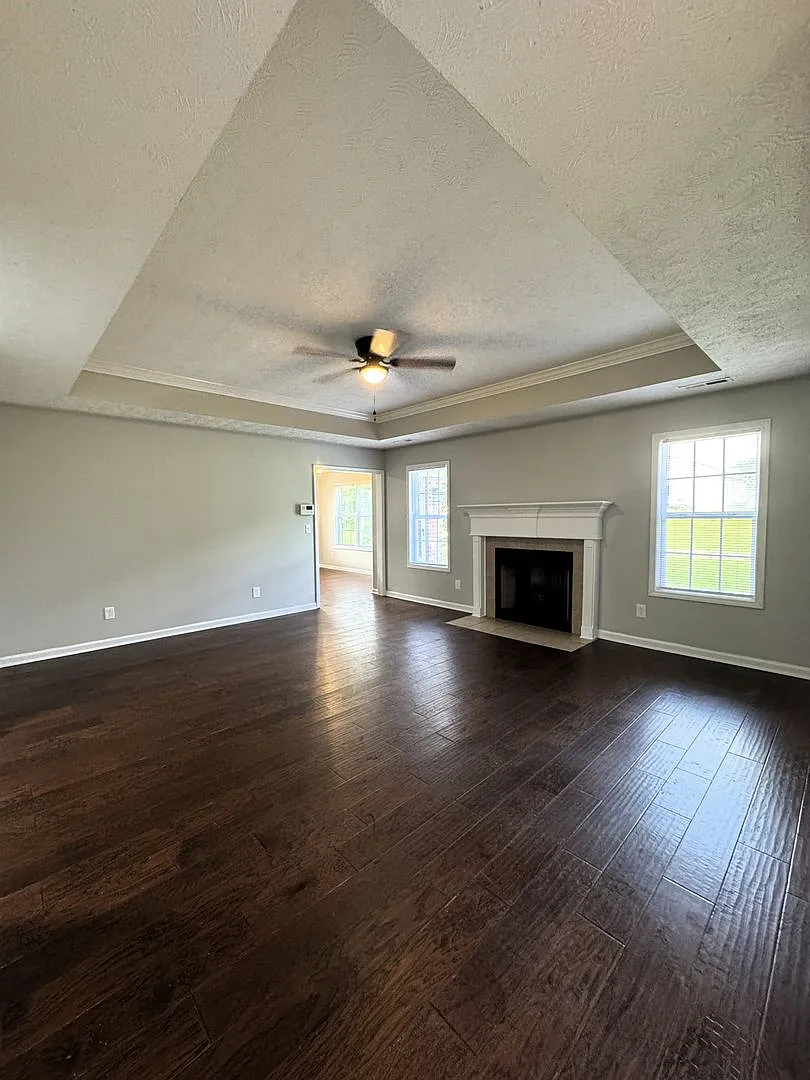 Move In Special: 1/2 Off 1st Month's Rent!! — Photo 4