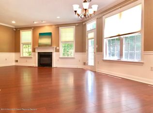 156 Shinnecock Dr, Manalapan, NJ 07726