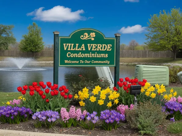 6 Villa Verde Dr, Buffalo Grove, IL