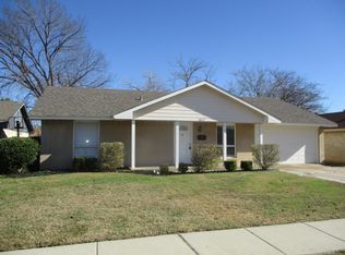 1837 Crooks Ct, Grand Prairie, TX 75051