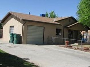 2305 E 11th St, Farmington, NM 87401