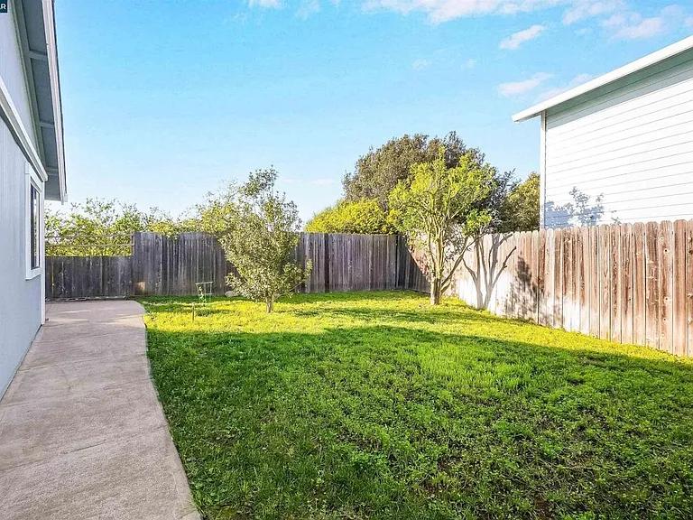 237 Starboard Dr — Photo 18