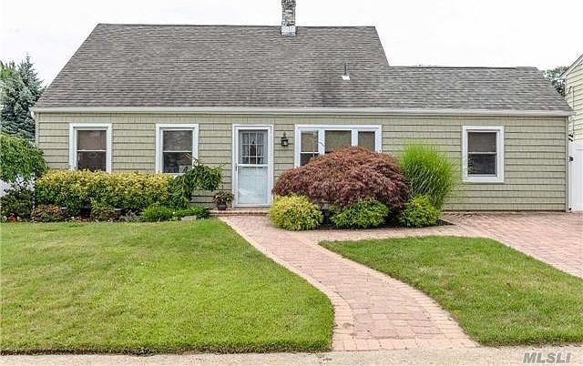 1st image of 12 Stirrup Ln