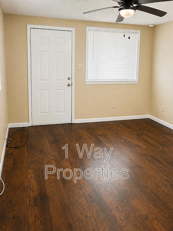 1 bed, 1.0 bath, 524 sqft, $900 — Photo 3