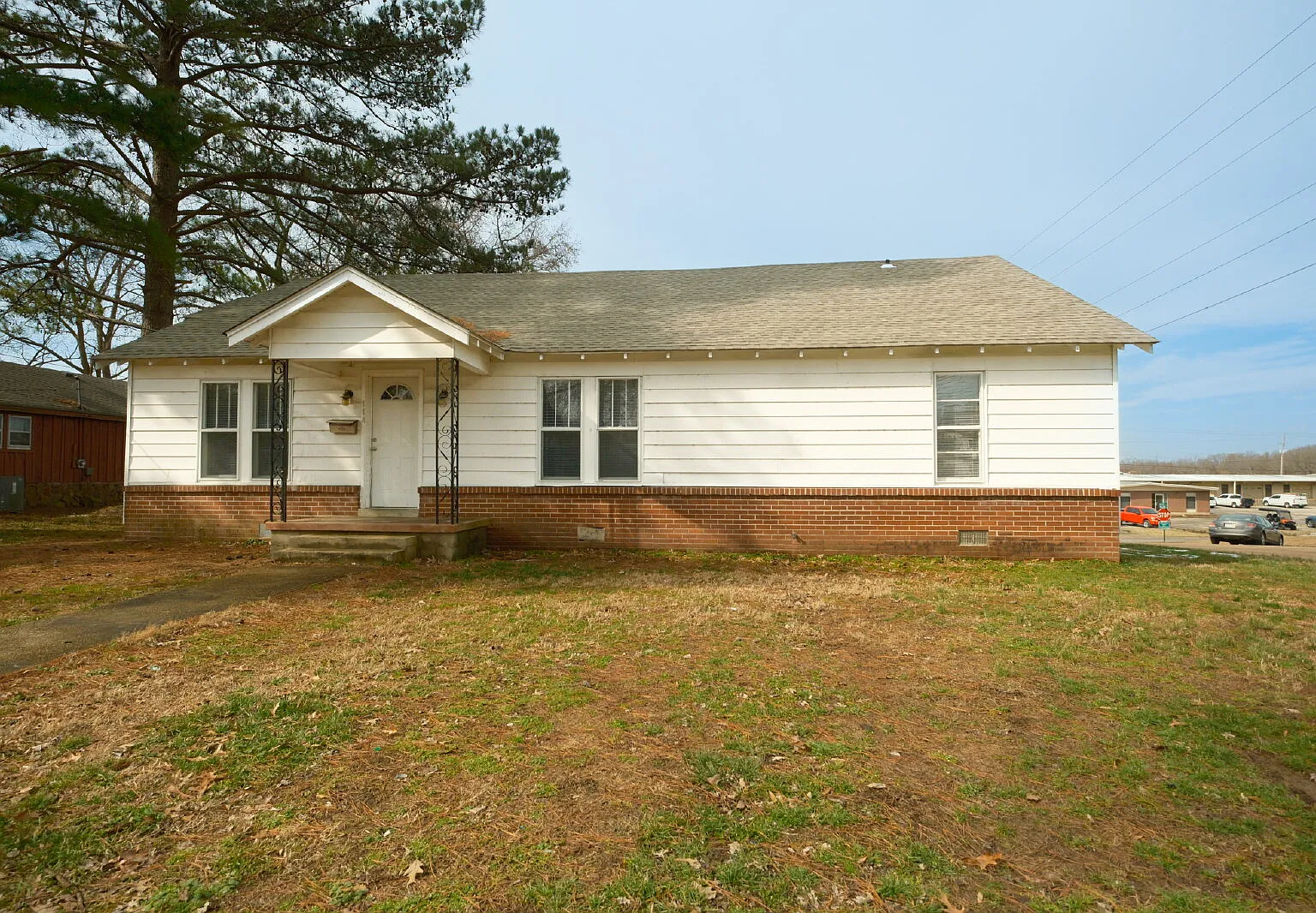 4 bed, 2.5 bath, $1,200 — Photo 1
