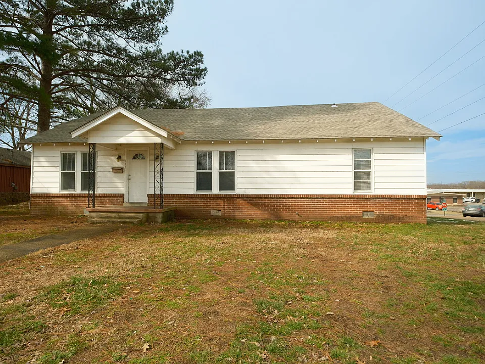 114 Carlton St