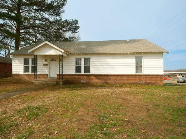 114 Carlton St, Gleason, TN 38237